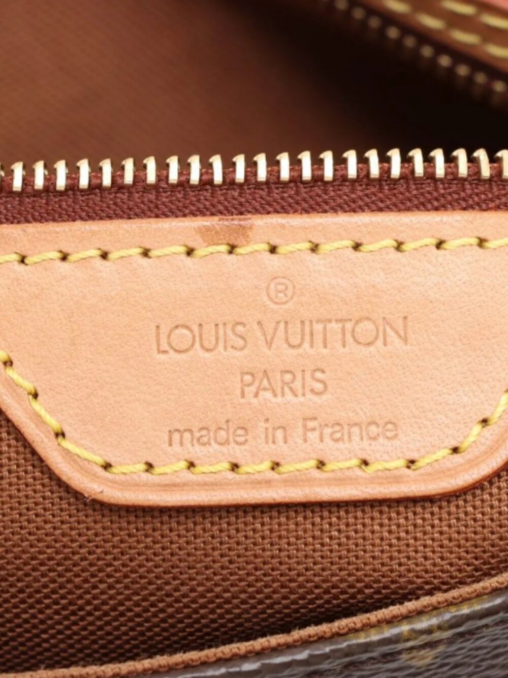 Louis Vuitton Monogram Mini Looping - Picture 9 of 11